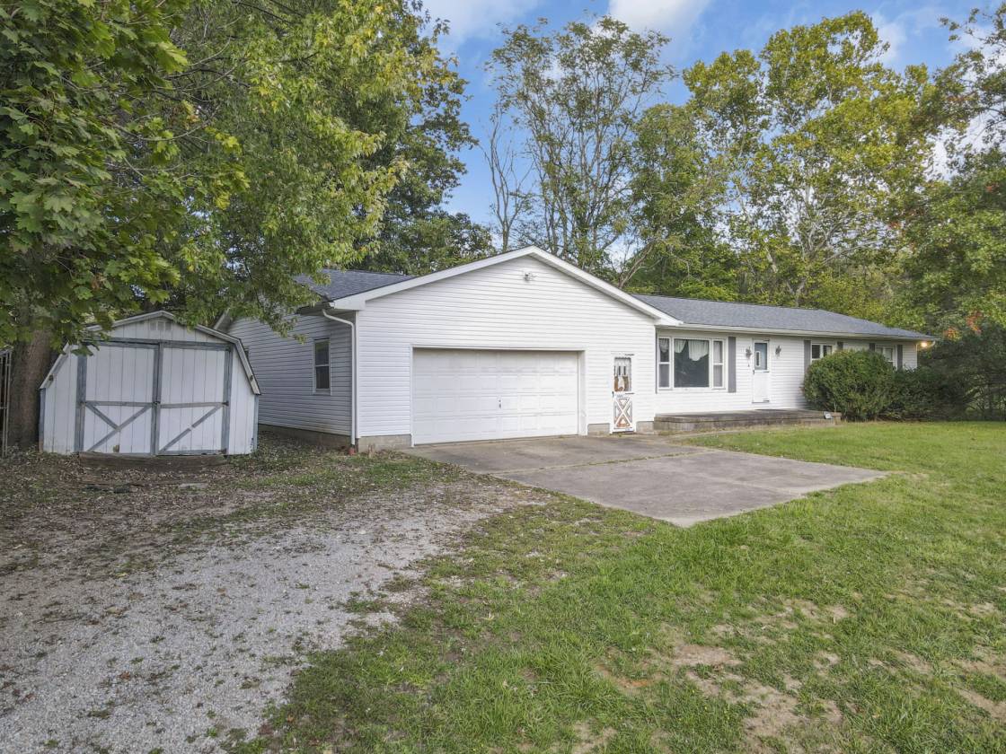 Horse Property for sale.