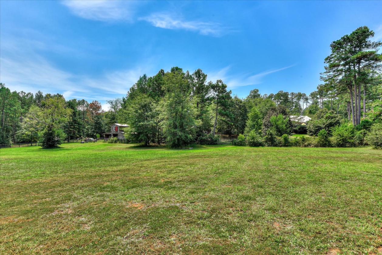 Charming 9 Acres Horse Property - photo 20