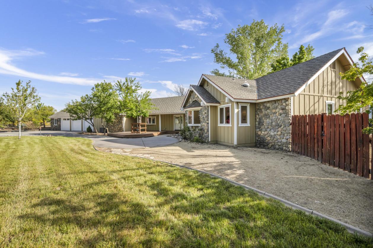 1.5 MILLION DOLLAR REMODELED HORSE ESTATE - photo 4