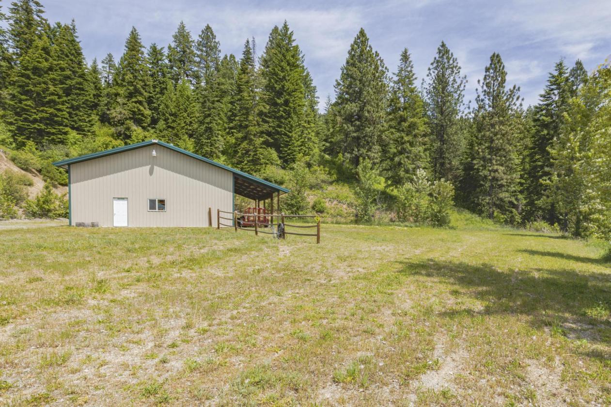 Stunning custom estate, bring your horses! - photo 26