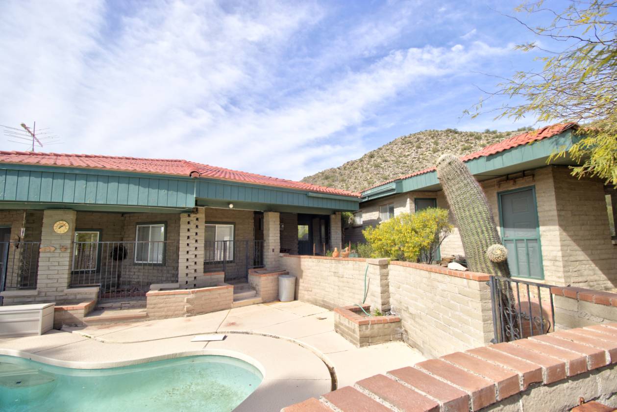 UNIQUE COUNTRY RANCH HOME Casa Grande, Pinal County, Arizona