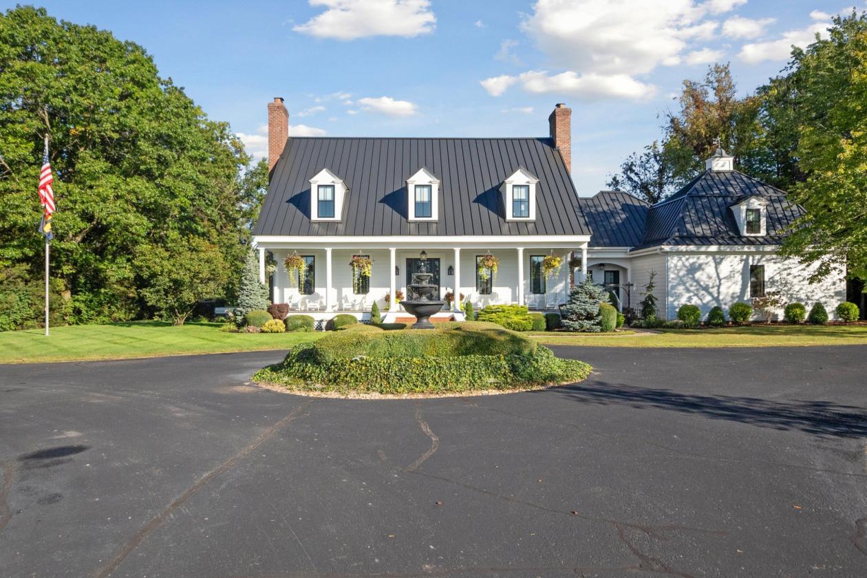 Beautiful equestrian estate on private all sports - photo 26