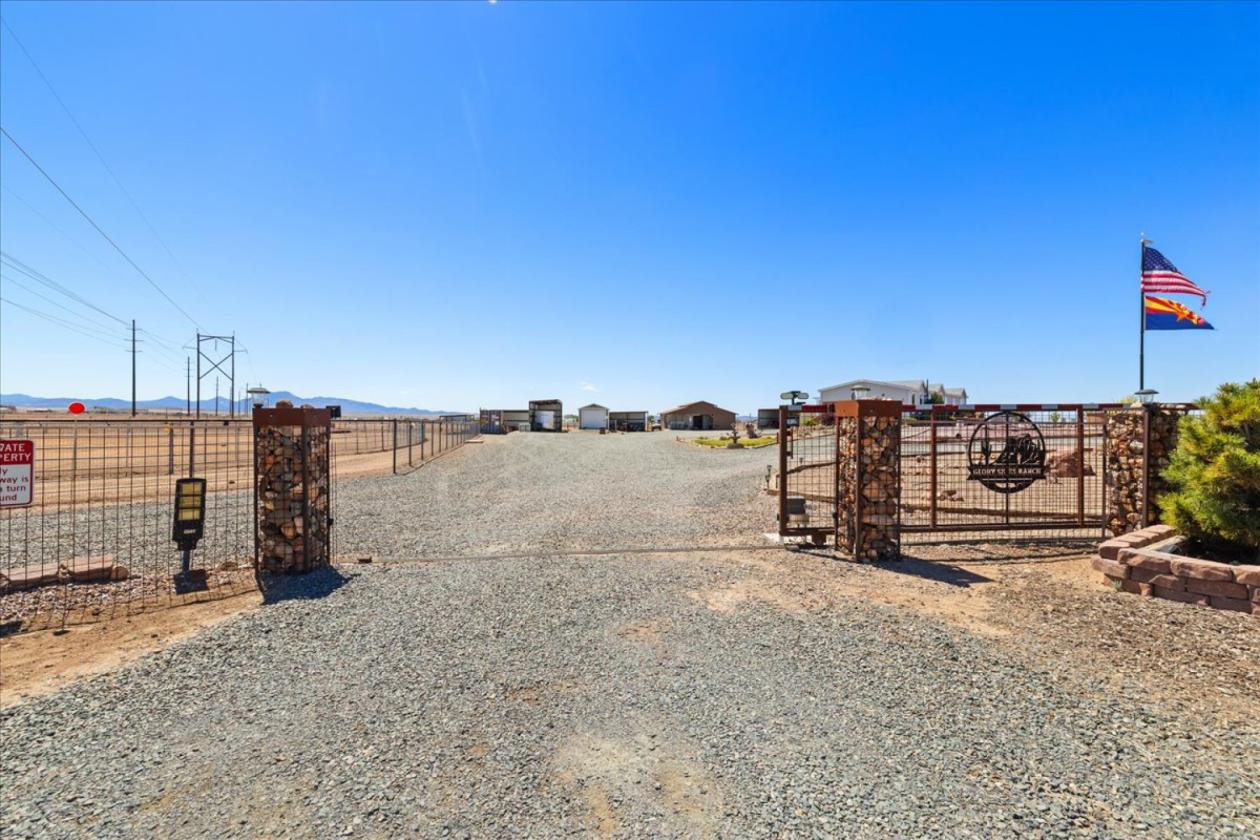 Space to Roam. Built for Horses. 10 Acres For You! - photo 3