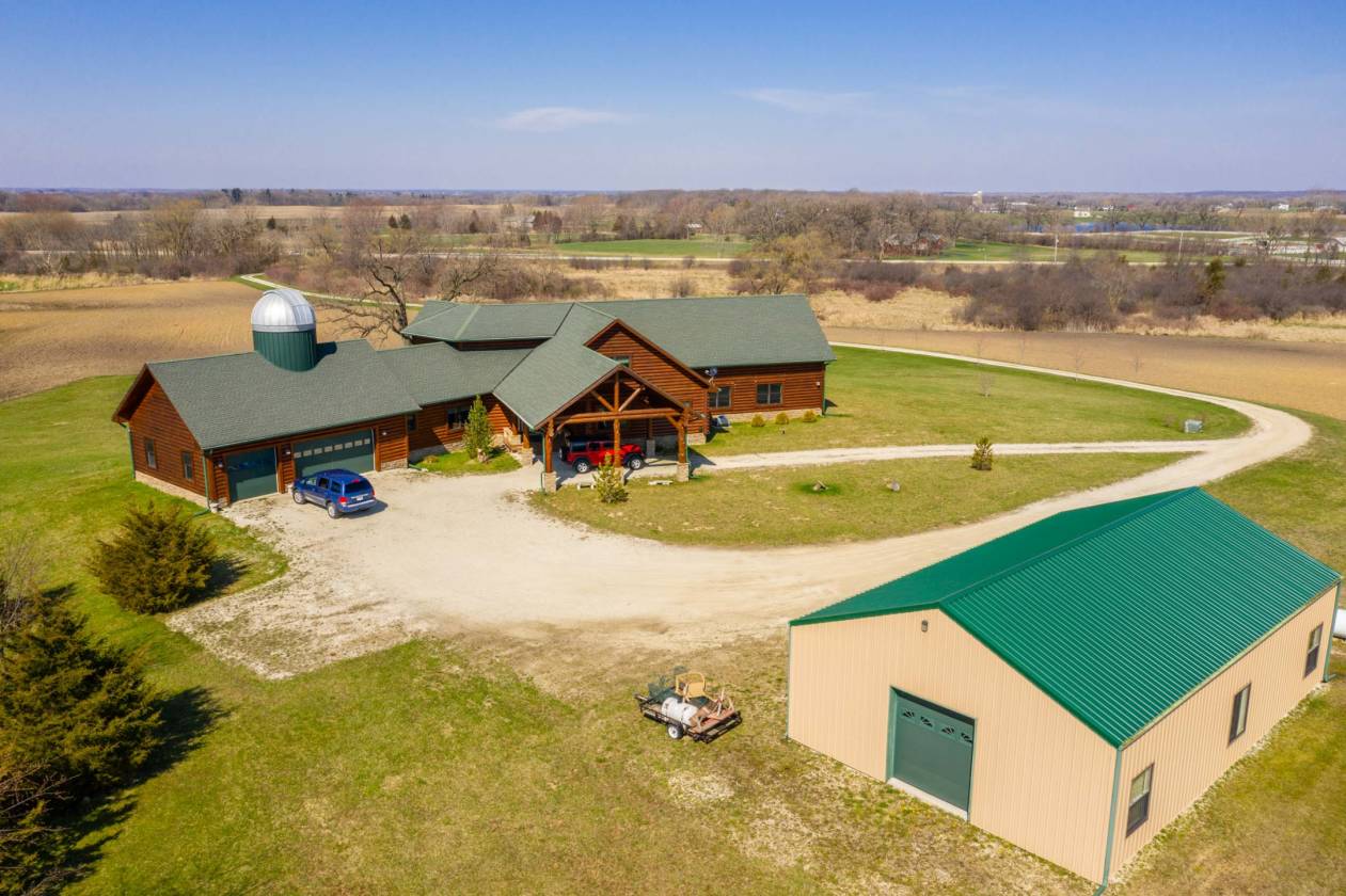 Secluded Country Estate in Brighton, WI. Salem, Kenosha County