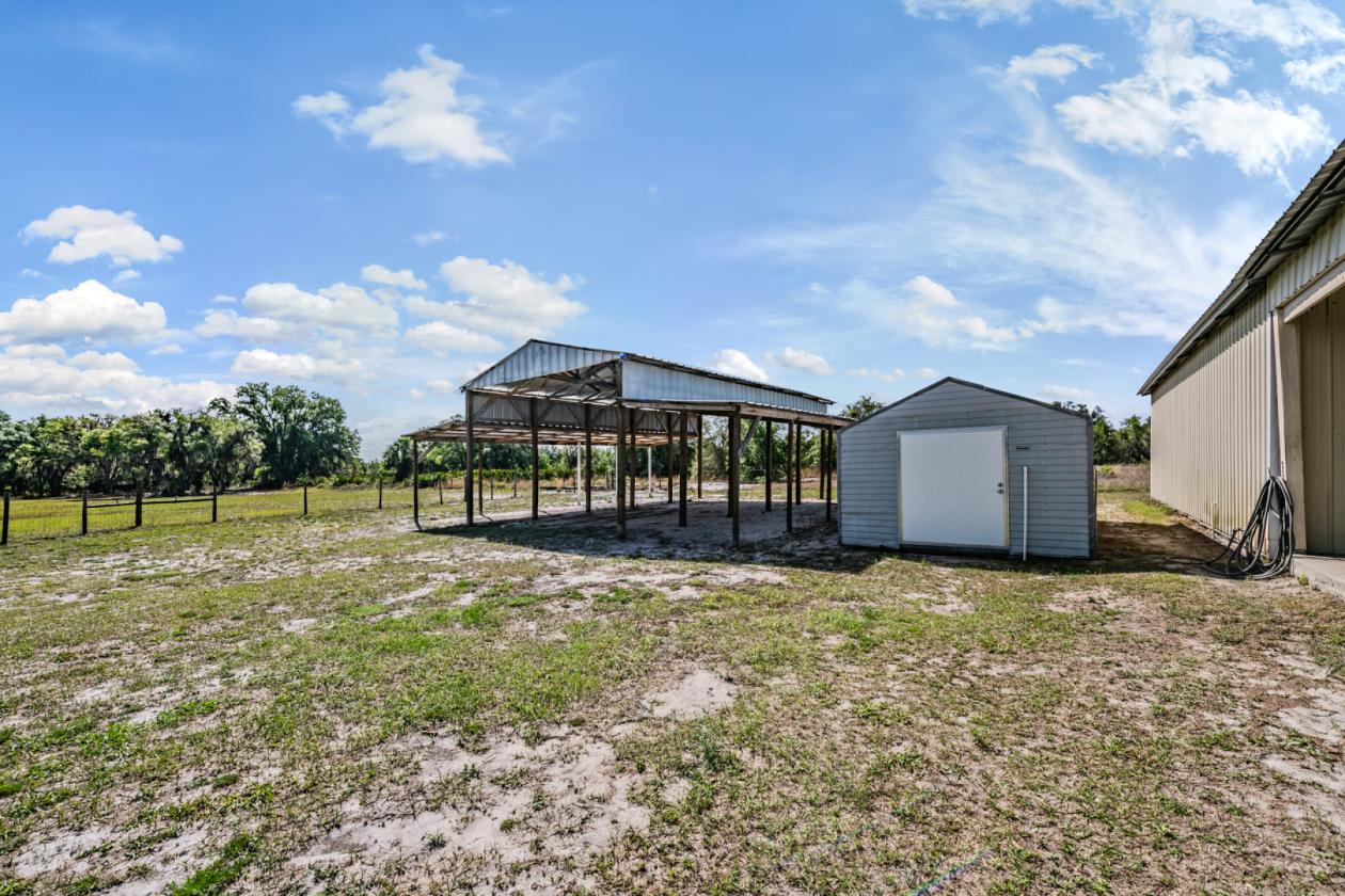 Country Living at it's best with no HOA! - photo 27