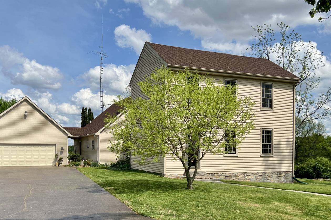Horse Property for sale.