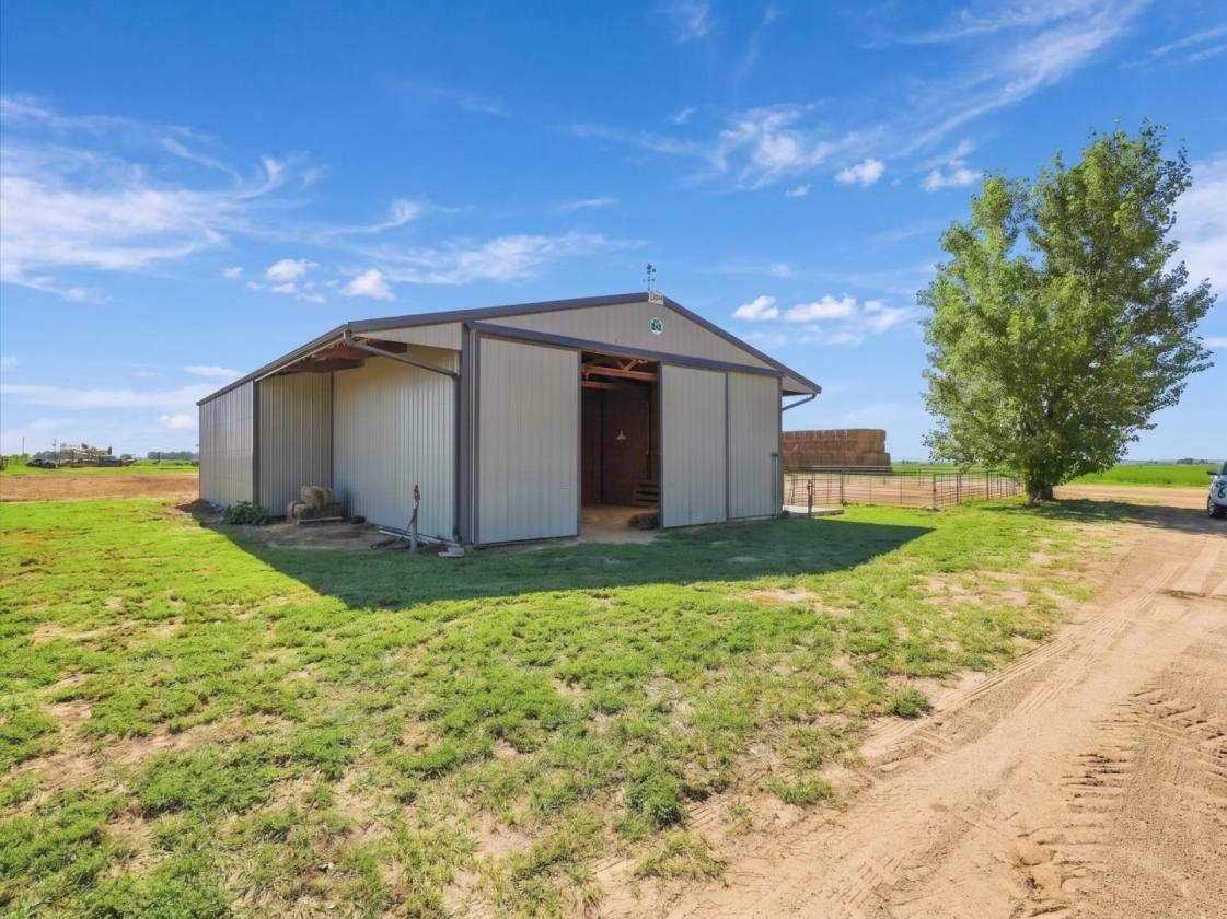 Livestock & Horse-Ready Home on 49.8+/- Acres - photo 23