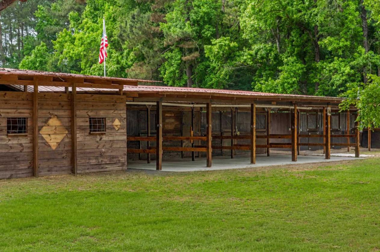 14 Acre Working Horse Farm Outside of Charleston - photo 8