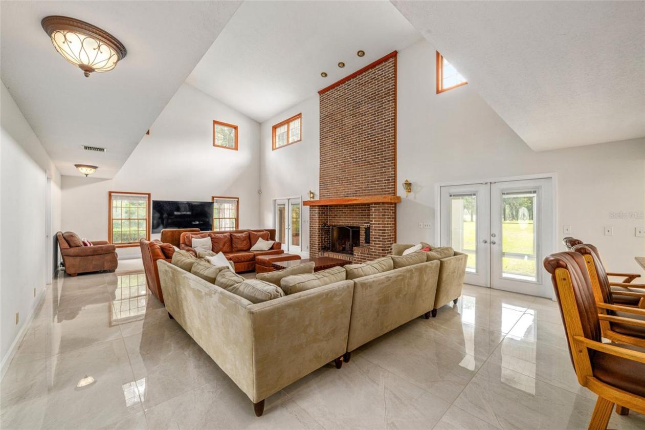 Equestrian Estate with Business Flexibility - photo 10