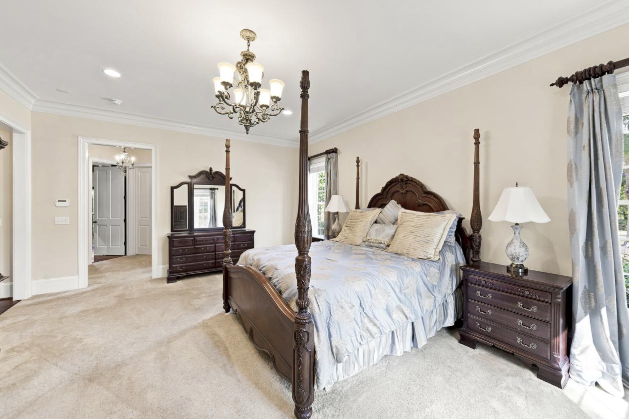 Meticulously Maintained Private Southern Estate - photo 17