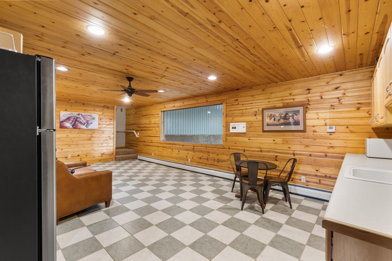 180 ACRE EQUESTRIAN ESTATE WITH PRIVATE LAKE! - photo 21