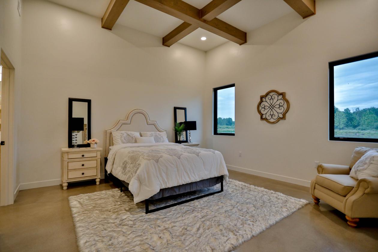 Luxury Property With Horse Potential - photo 22