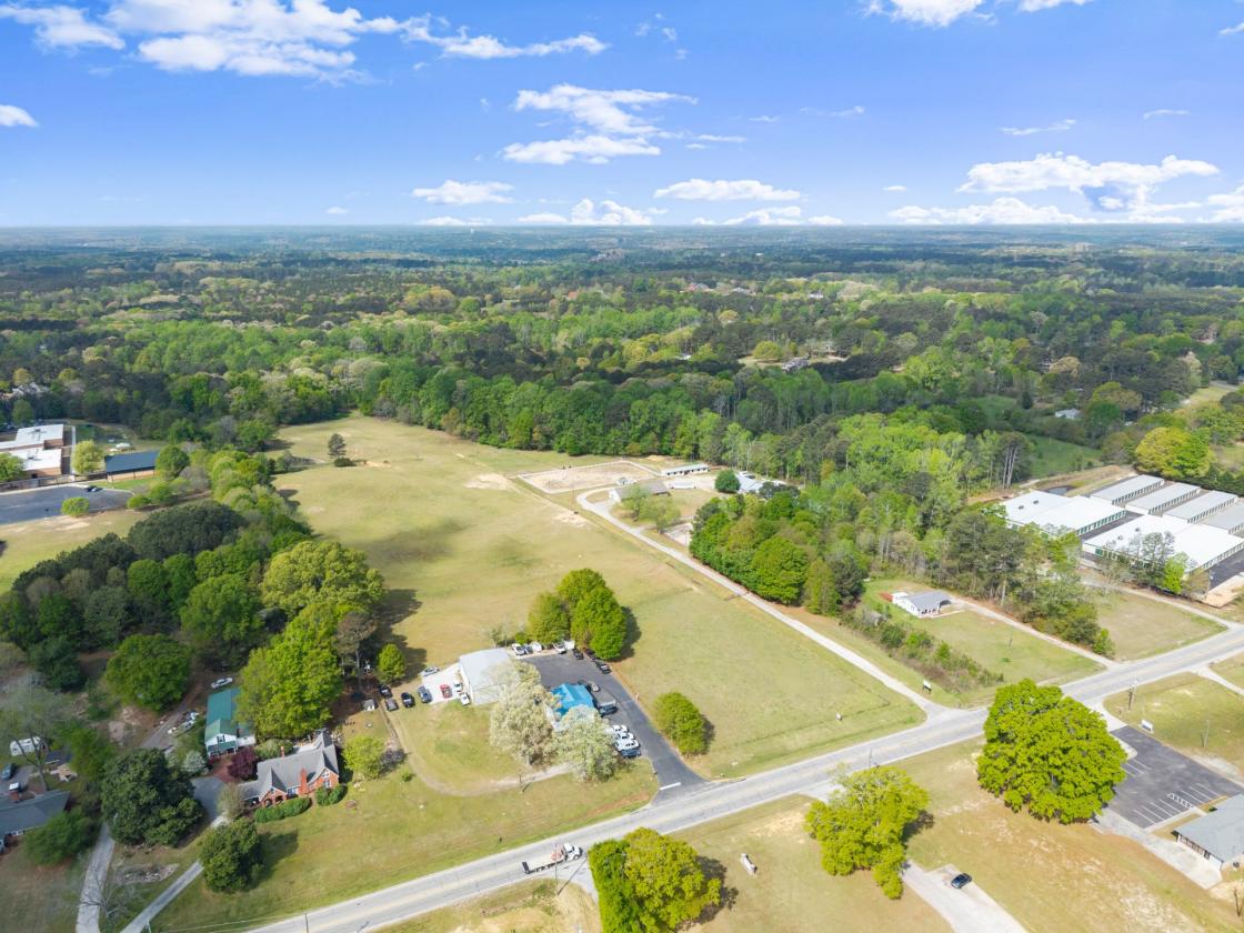 Beautiful Equestrian Estate on 19.8 Acres - photo 6