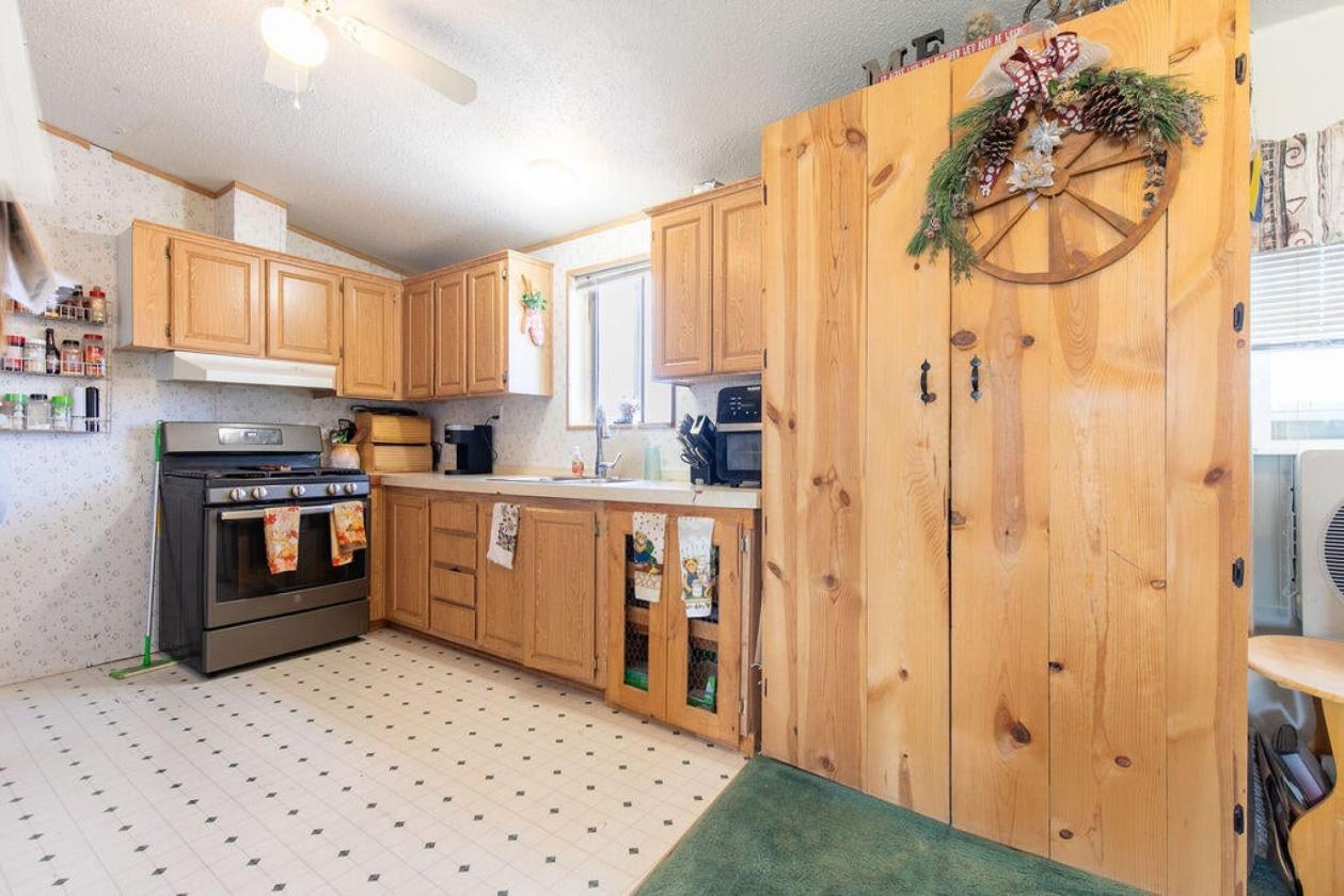 19.64 Acre Horse Property w/ Home and Outbuildings - photo 12