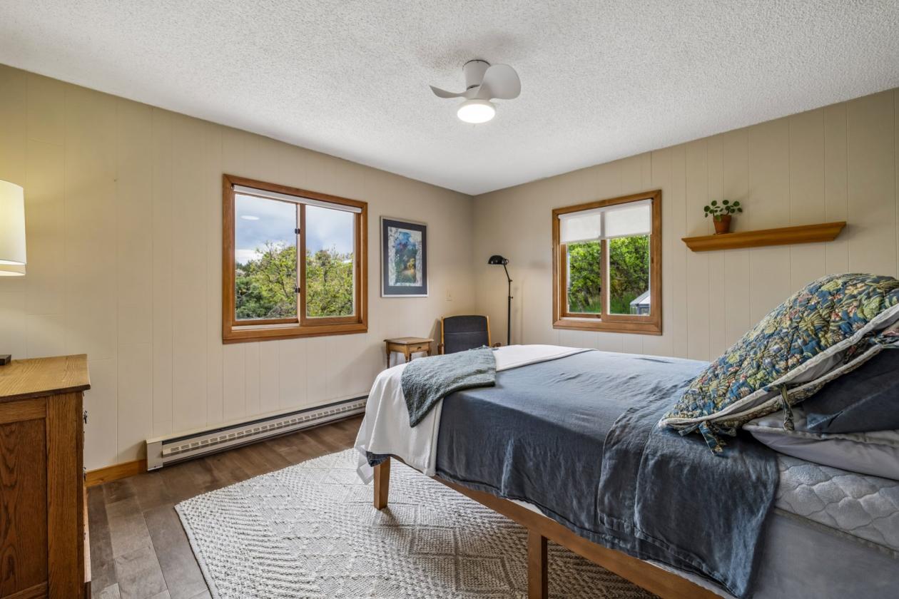 Country living at its finest - photo 14