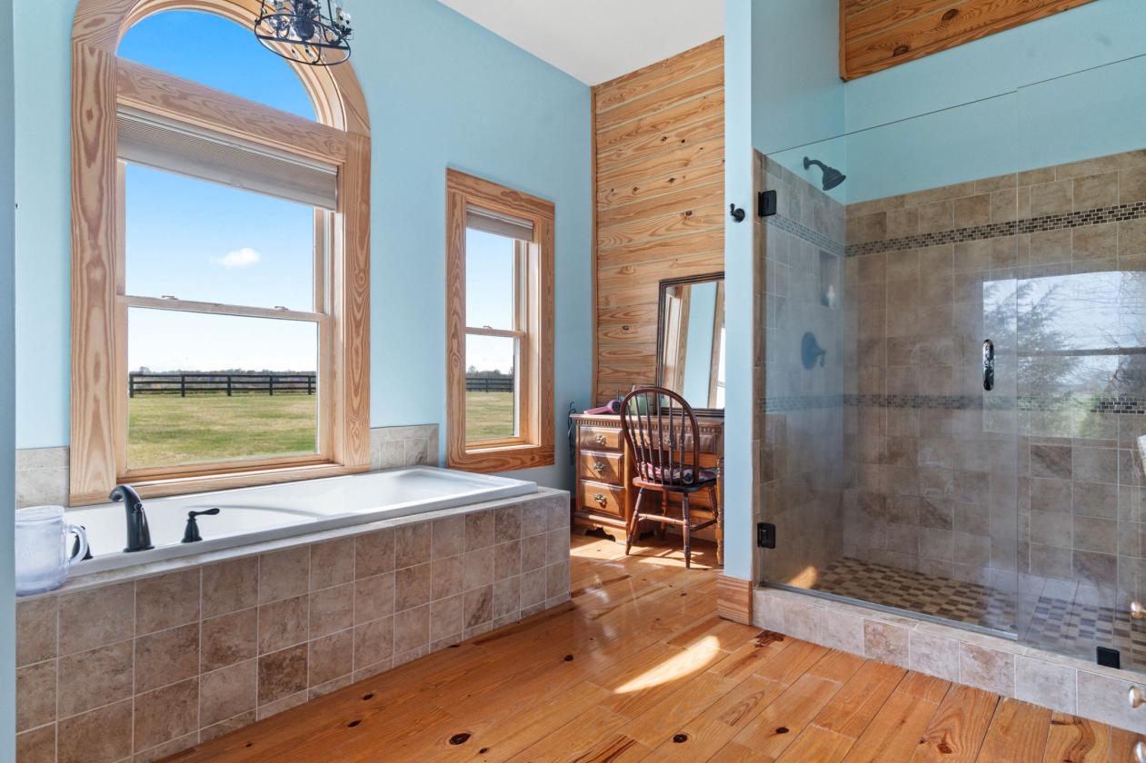 Modern log home and equestrian property with views - photo 21