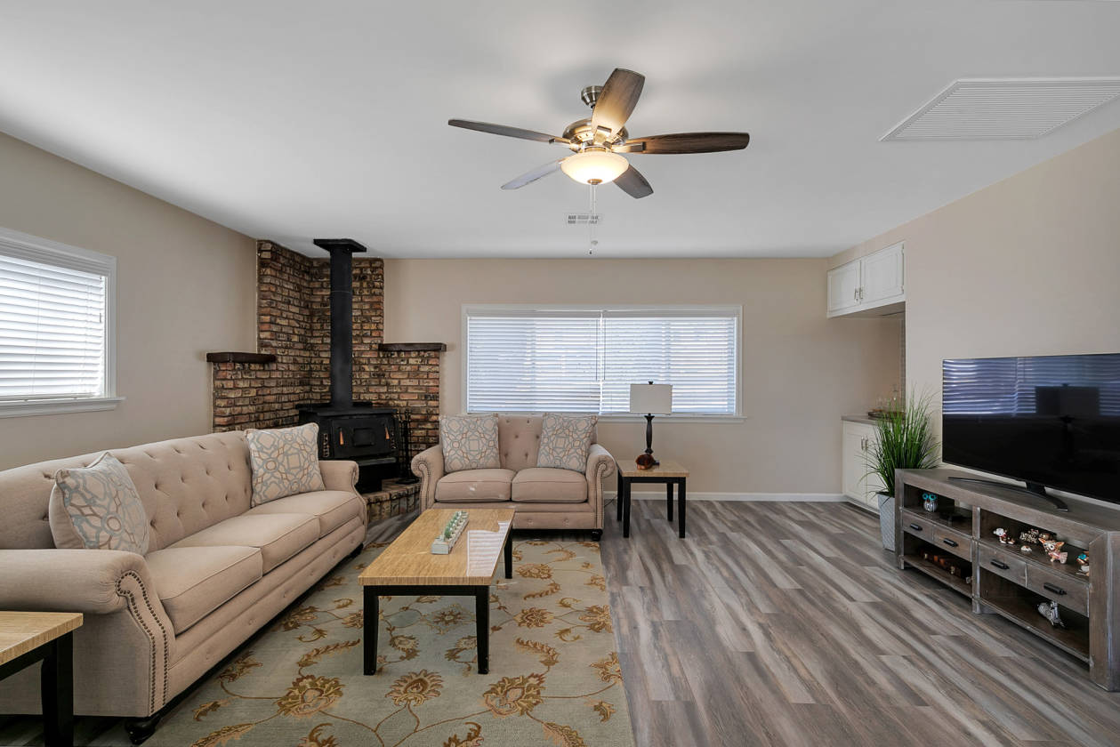 Stunning Single Story Ranch Home On 9 + Usable Acres Leona Valley