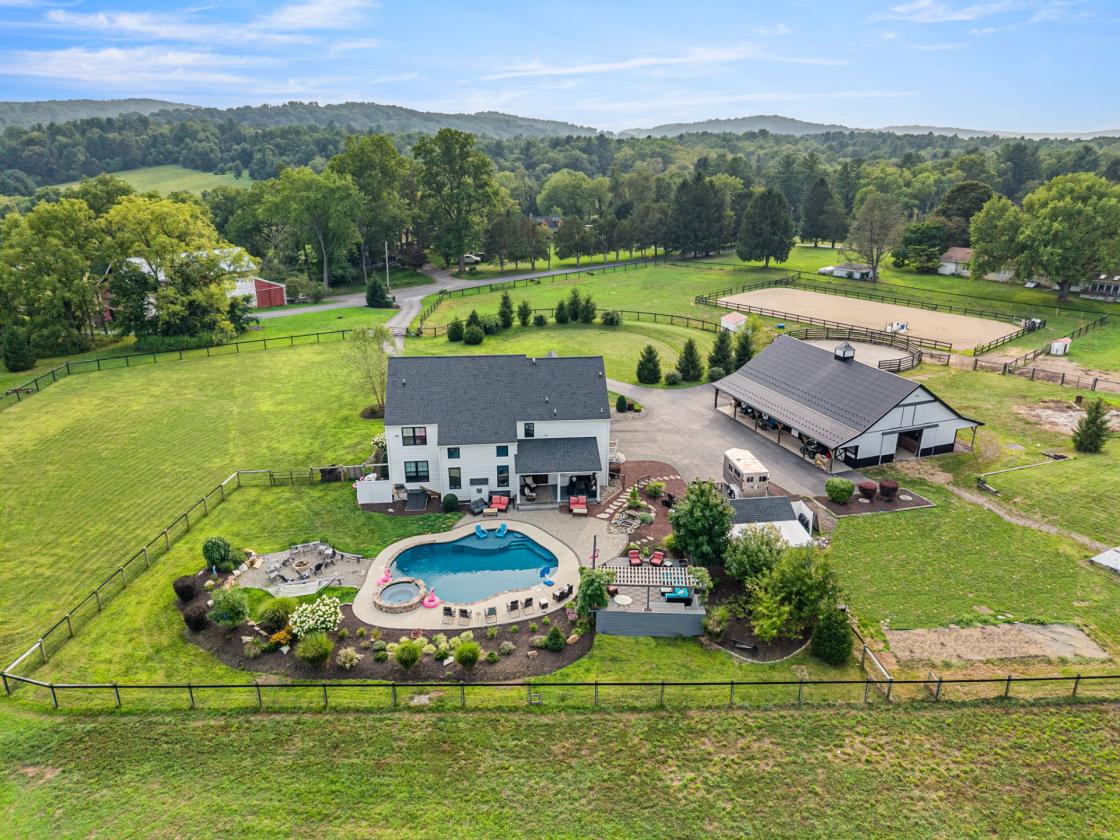 10 acre farmette with barn, ring, pool - photo 2