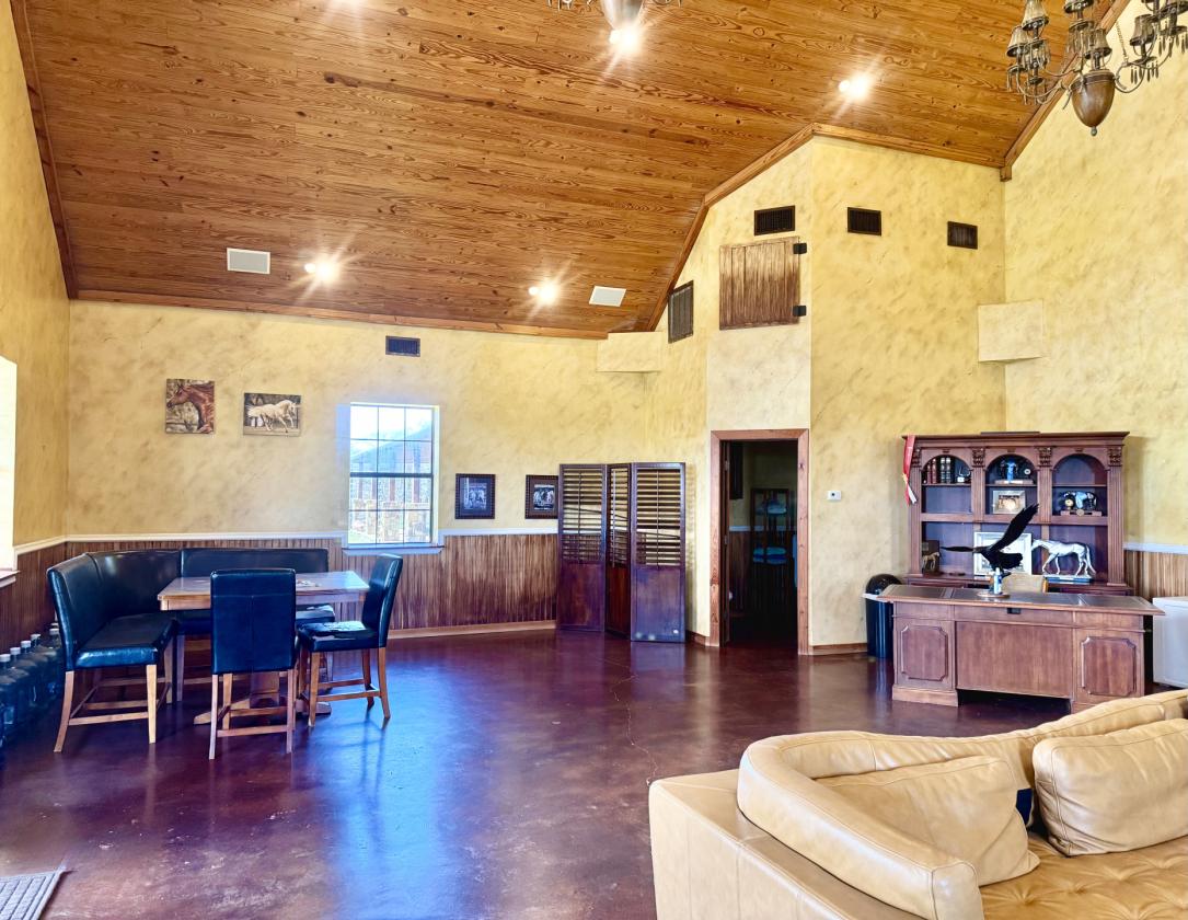 WORLD CLASS EQUESTRIAN ESTATE - photo 4