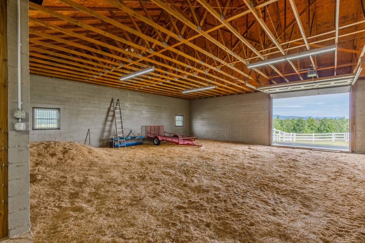 Beautiful Equestrian property. Amazing views. 40 acres, 25 acres, or