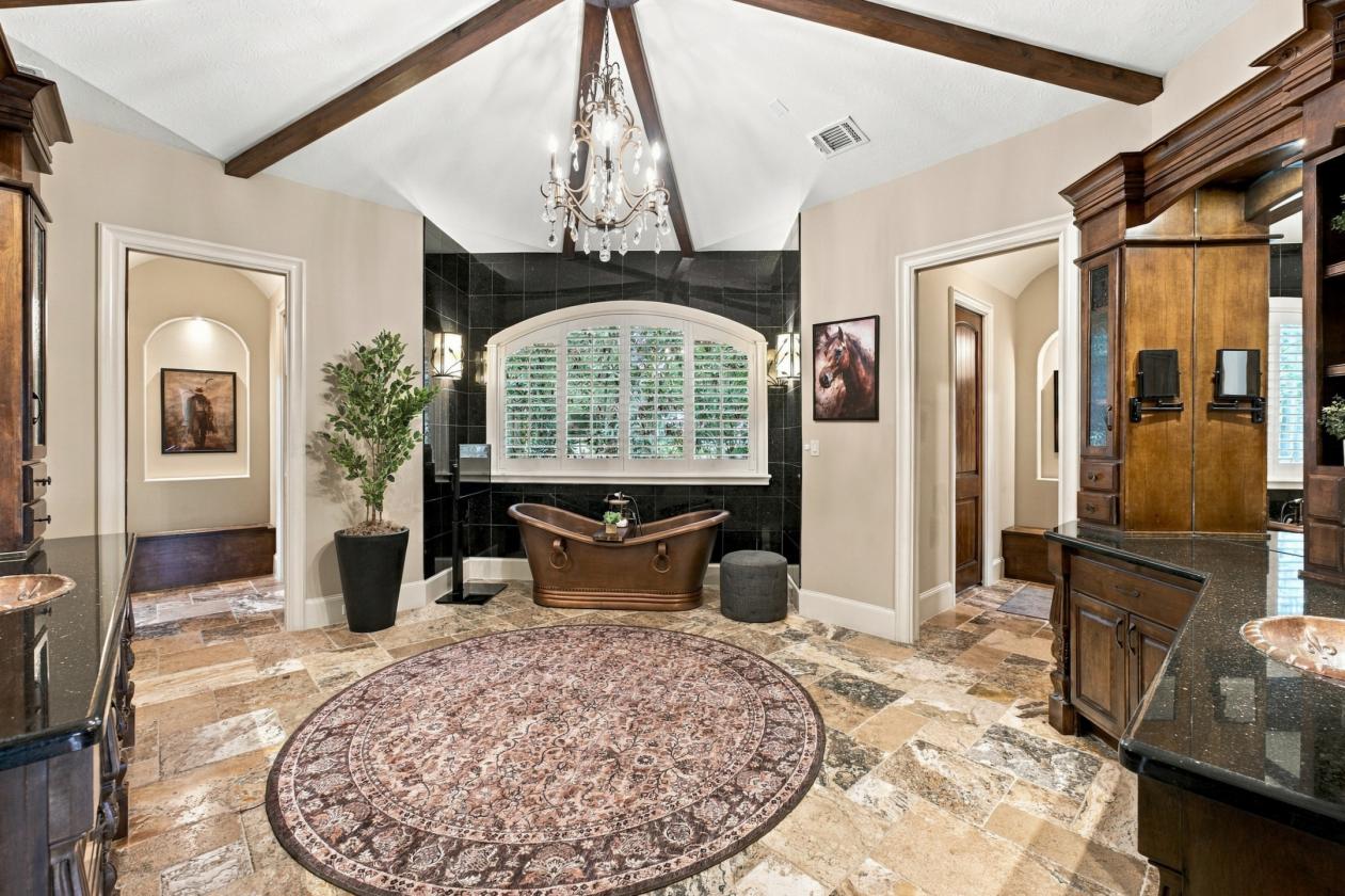 11+ Acre Premier Luxury Horse Property - photo 12