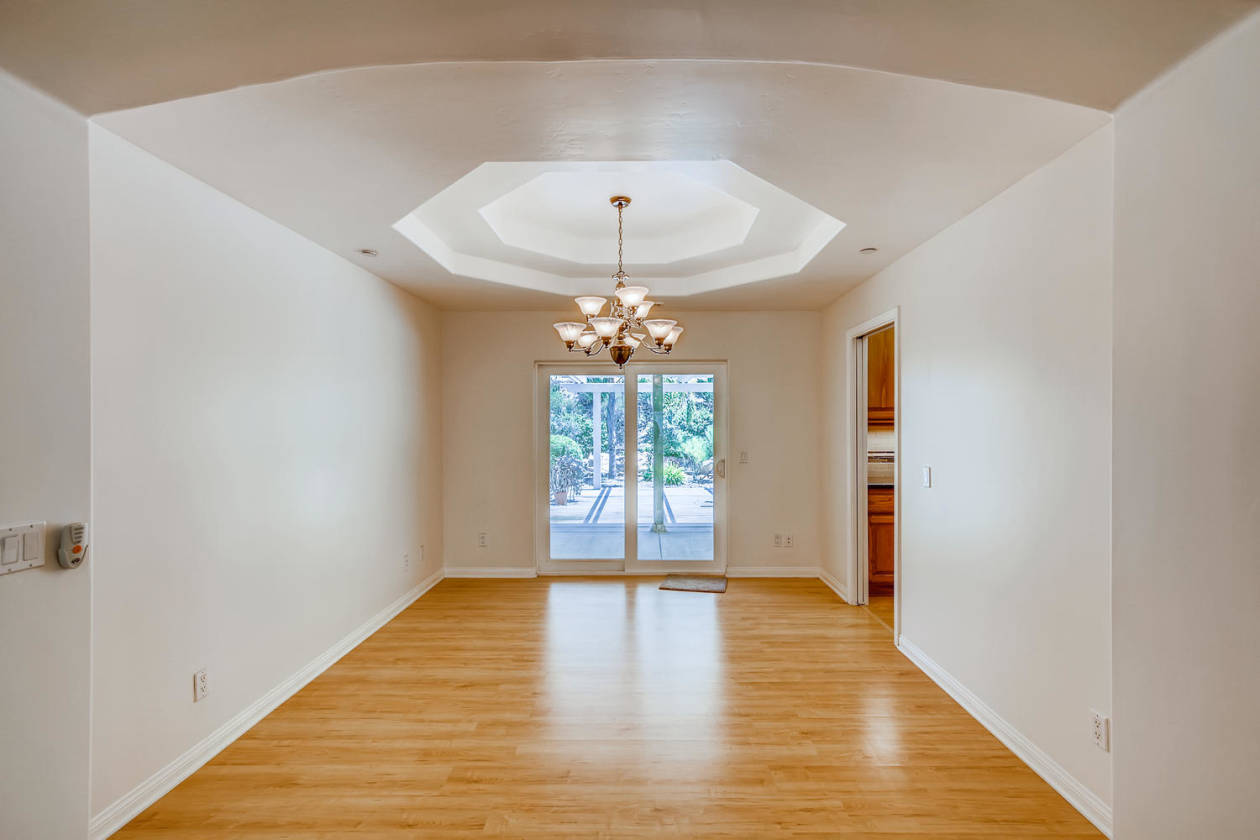 CUSTOM HOME 5.84 ACRES HORSE PROPERTY VALLEY CENTER CA Valley Center