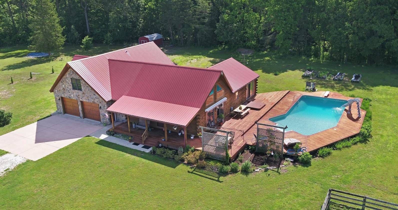 27 Acre Horse Farm & Custom Log Home in Peaceful... Ellendale, Sussex County, Delaware