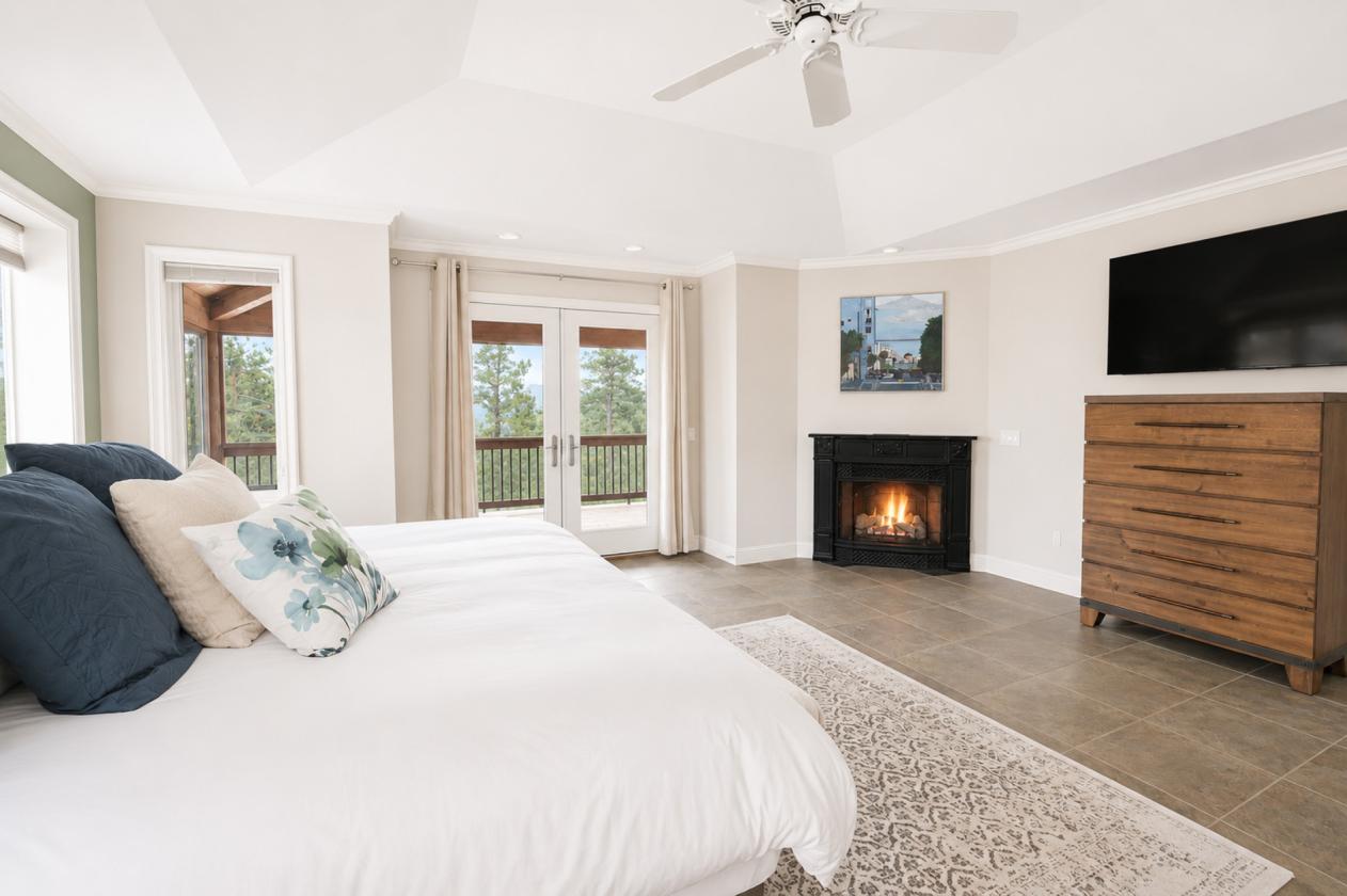 Luxury Equestrian Estate in a Gated Community - photo 12