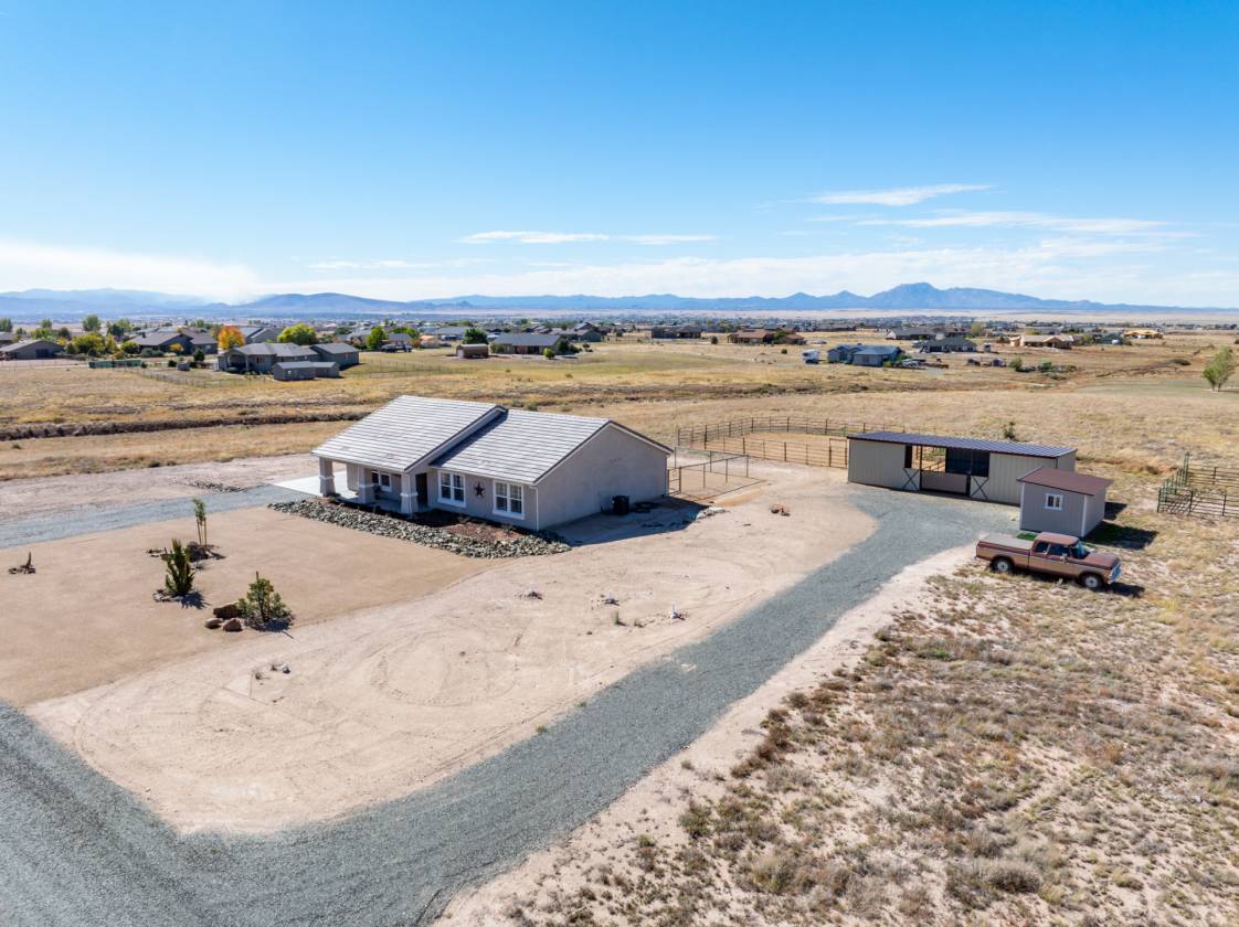 3 Acre Horse Property with Beautiful Mountain View - photo 5