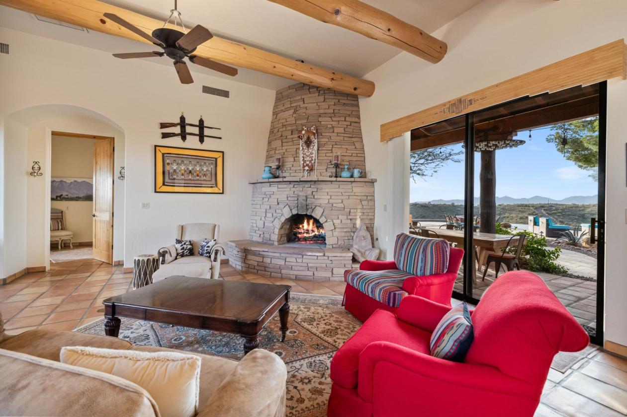 Paradise on Hummingbird Hill: Goldfield Ranch - photo 6