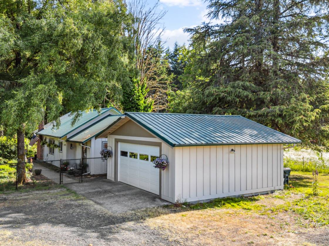Horse Property for sale.
