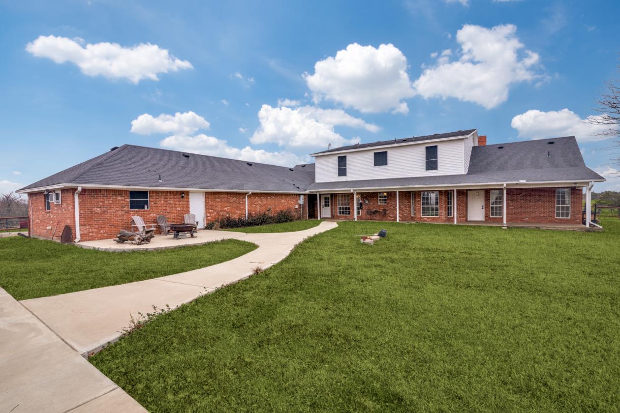 Gorgeous home on 23+ acres, ready for your horses. - photo 23
