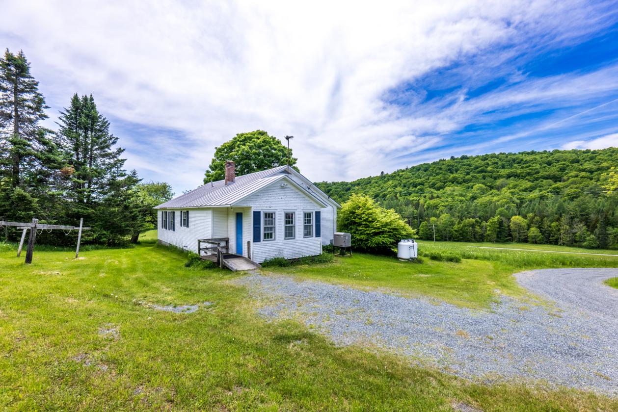 Equestrian Paradise in Picturesque Strafford - photo 3