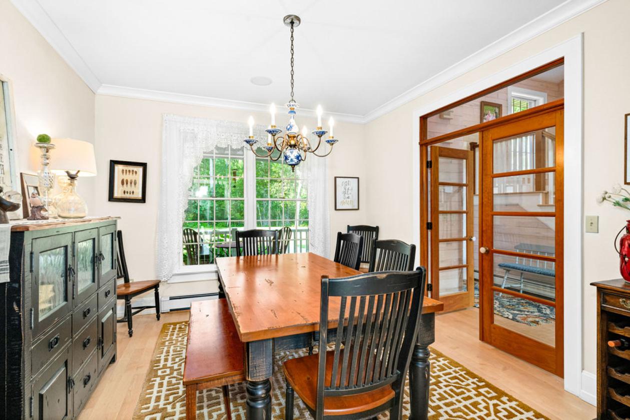 Turnkey Country Estate with Barns, Pasture & Eques - photo 21