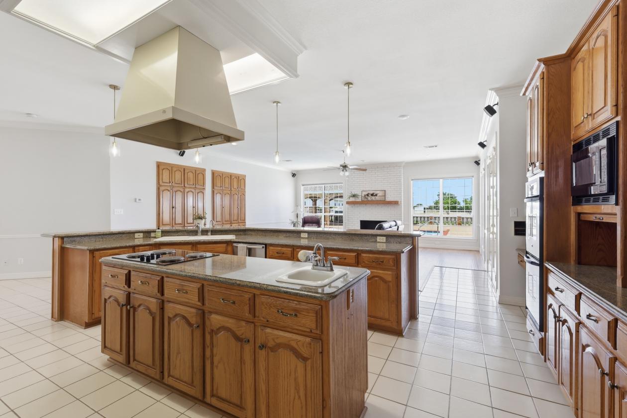 Beautiful 7-Acre Horse Property - photo 15