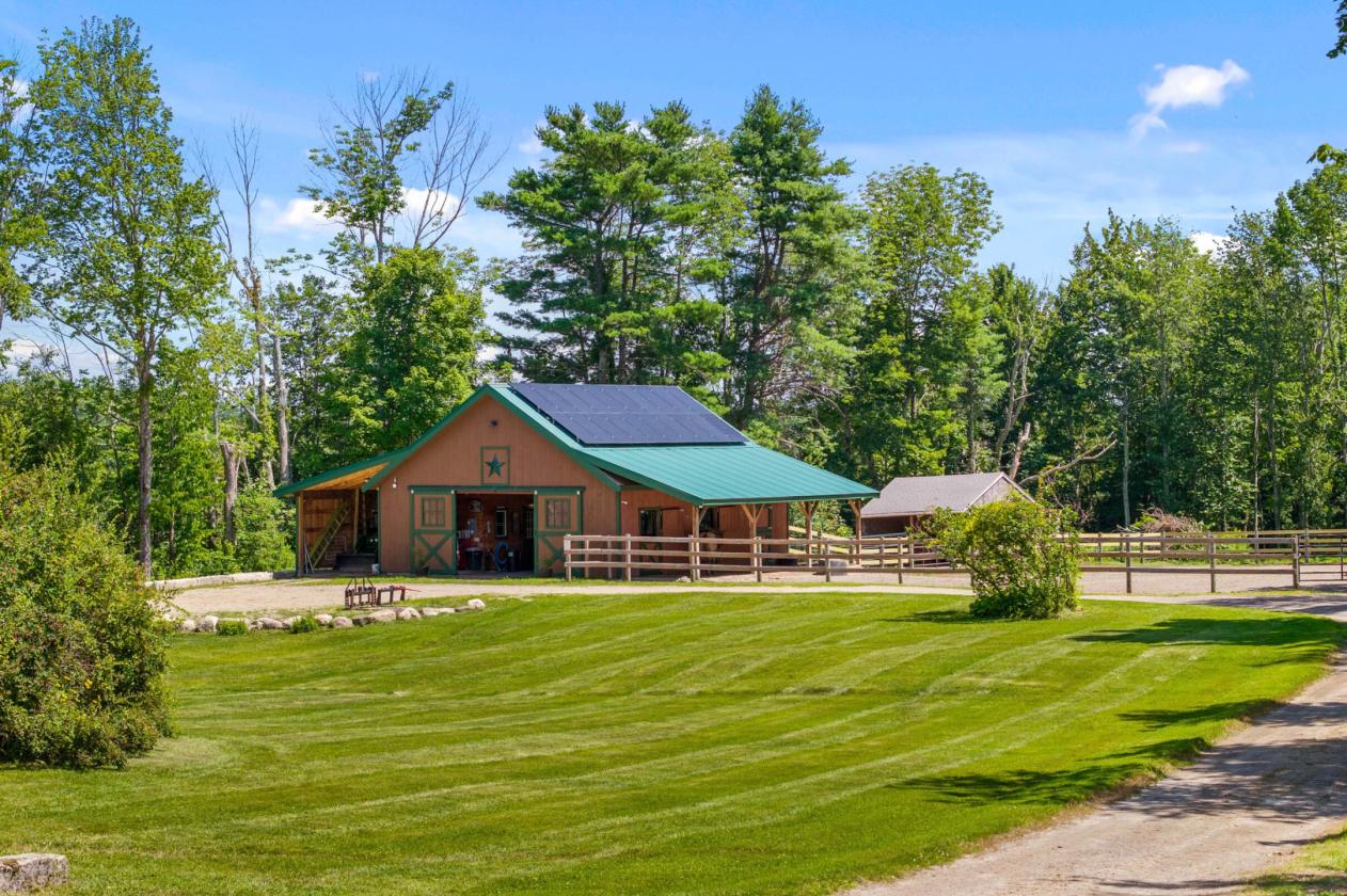 ENERGY EFFICIENT EQUESTRIAN HOMESTEAD - photo 6