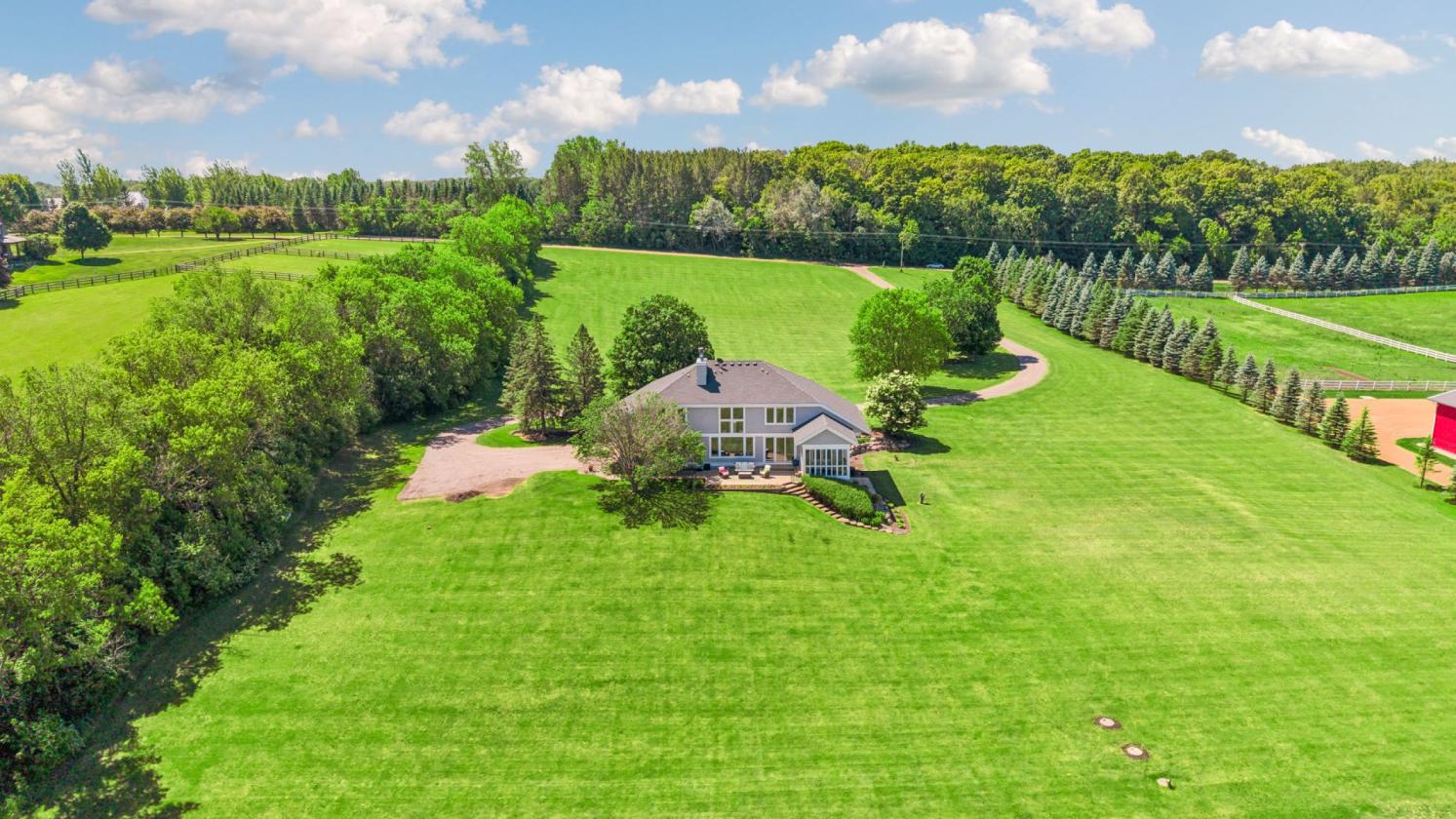 Stunning 5.73 Acre - Equestrian Friendly - Updated - photo 4
