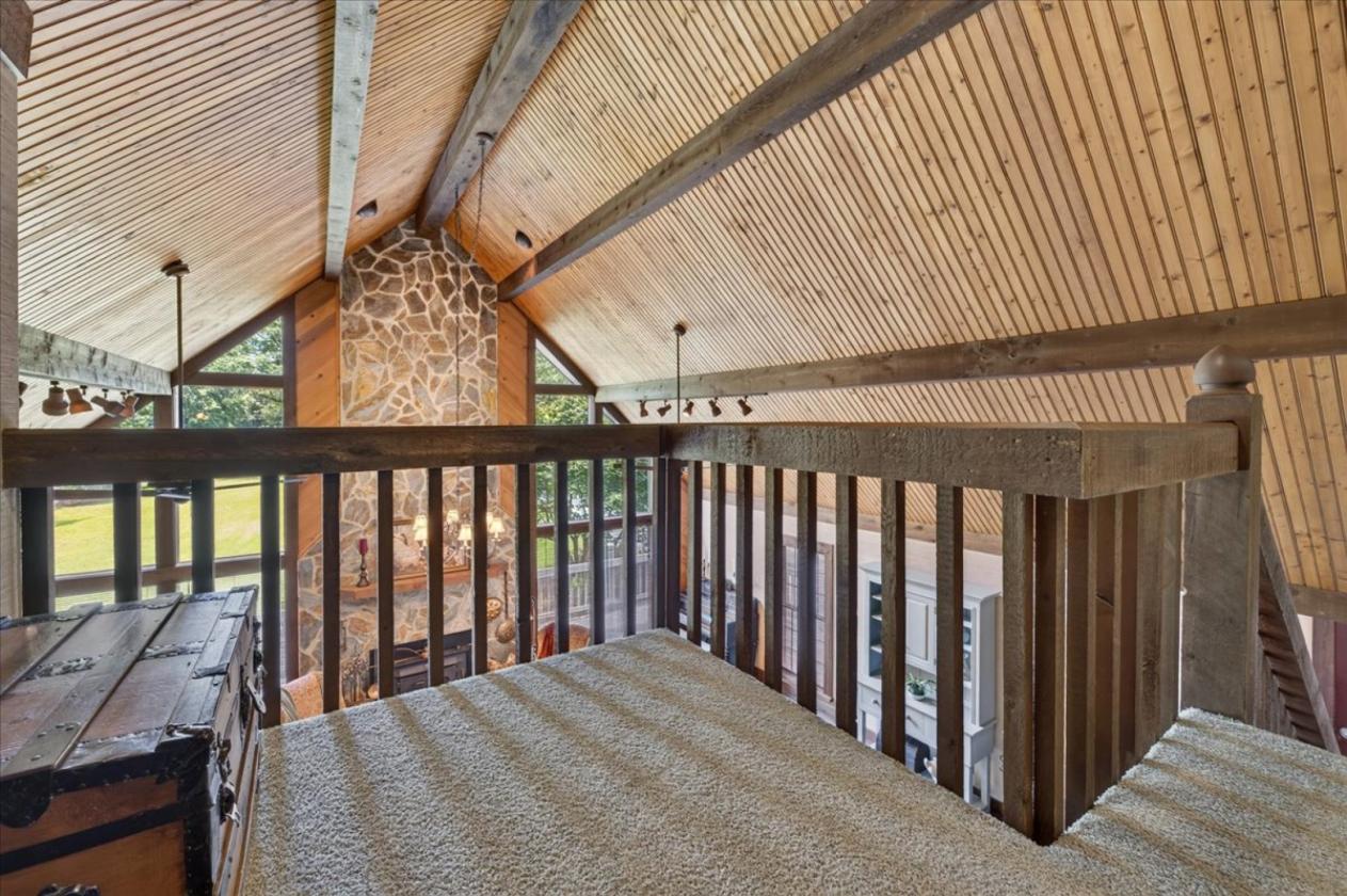 Custom Built Cabin with 3.5 Acres for Horses - photo 19