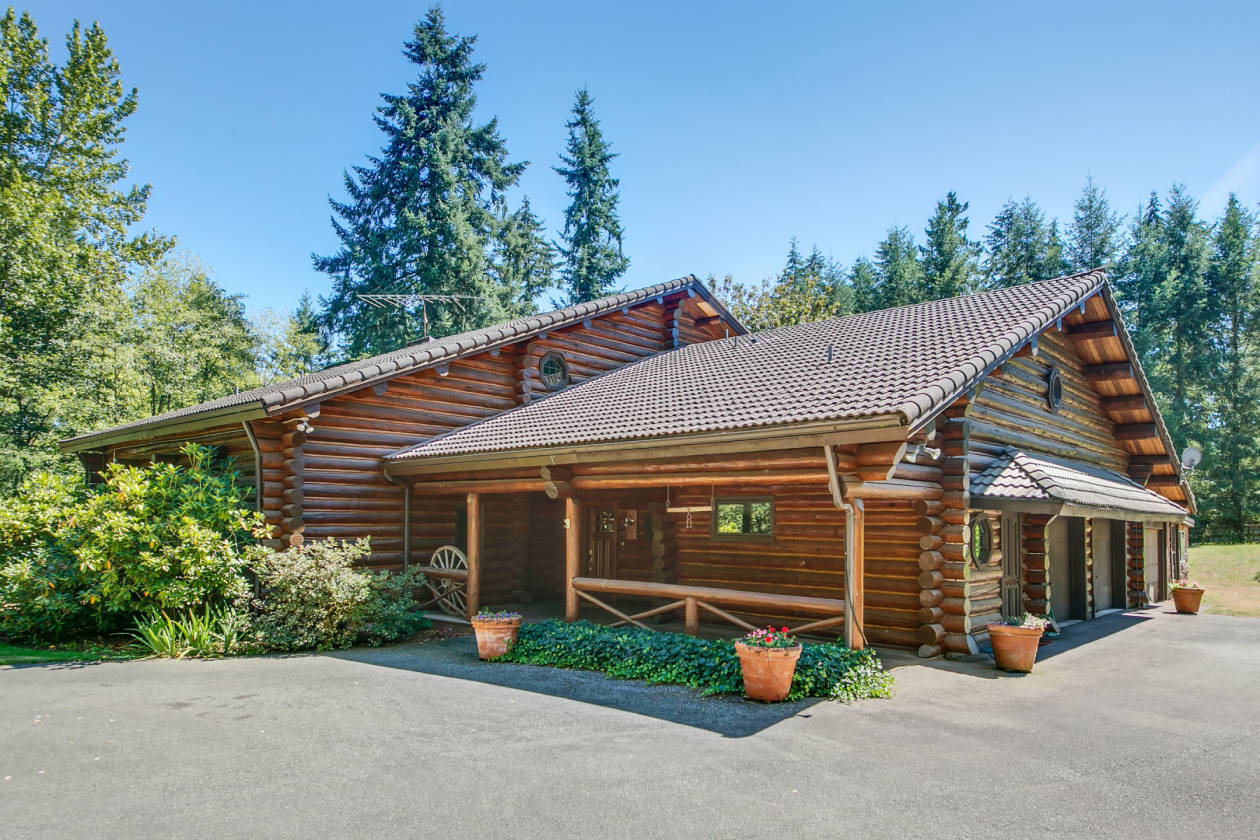 Equestrian Living at Emerald Glen Stables in Woodinville, Washington