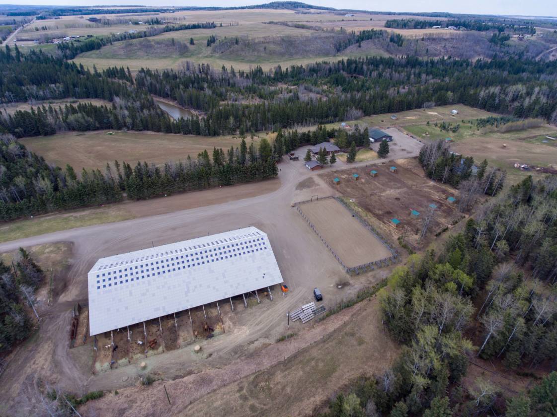 Beautiful 101 Acres w/ Country Home, Equestrian Arena & Barn