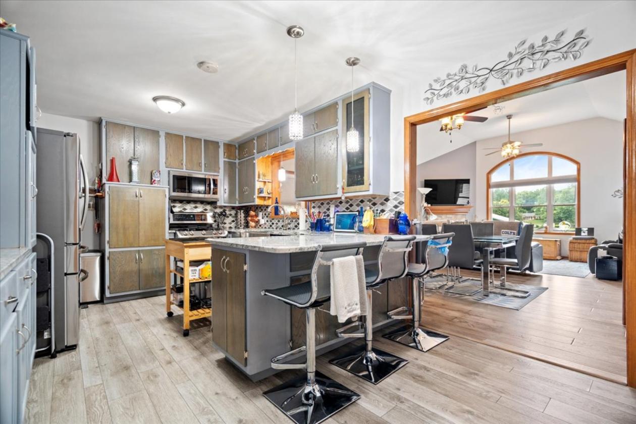 Nearly 12 acre horse farm! - photo 14