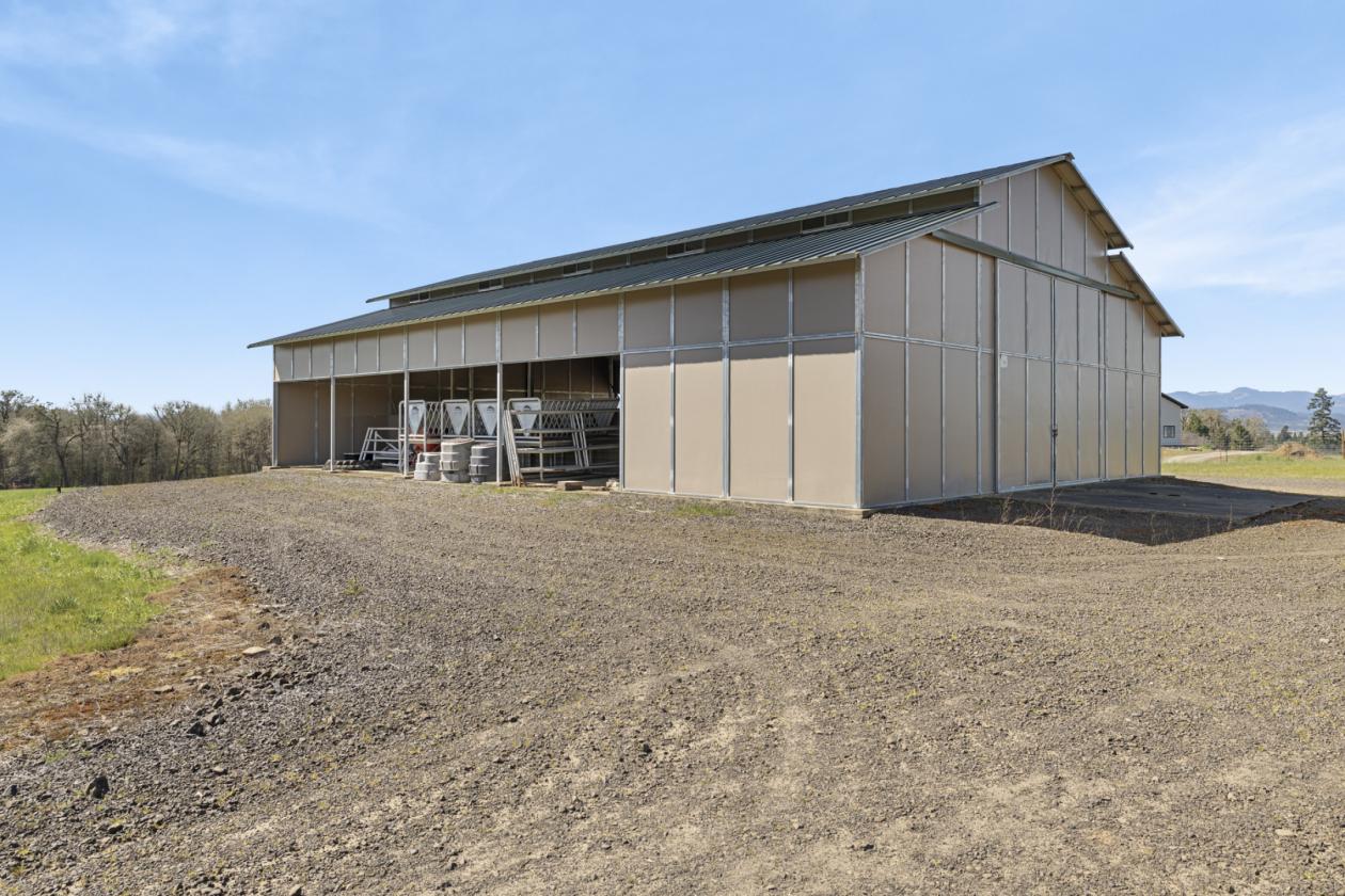 Turn-Key Equestrian Property with Trainer Quarters - photo 26
