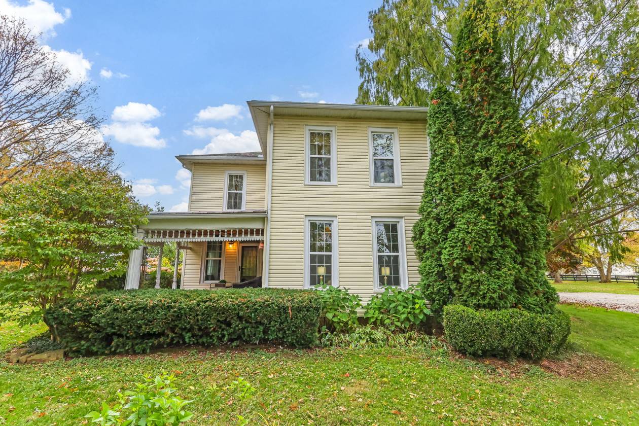 Horse Property for sale.