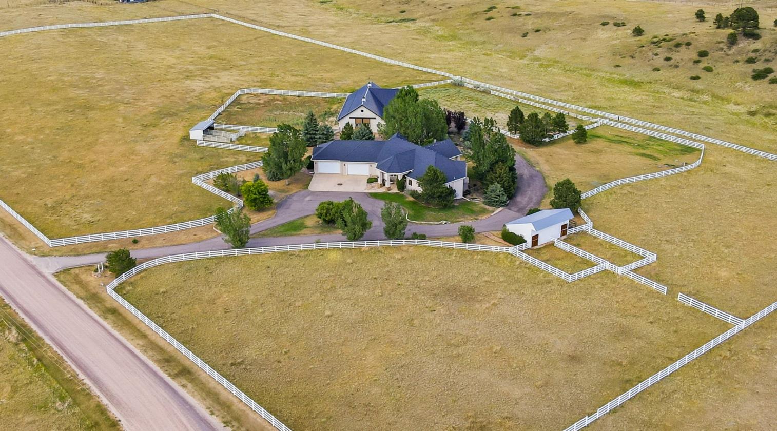 Custom 13.53 Acre Horse Property - photo 4