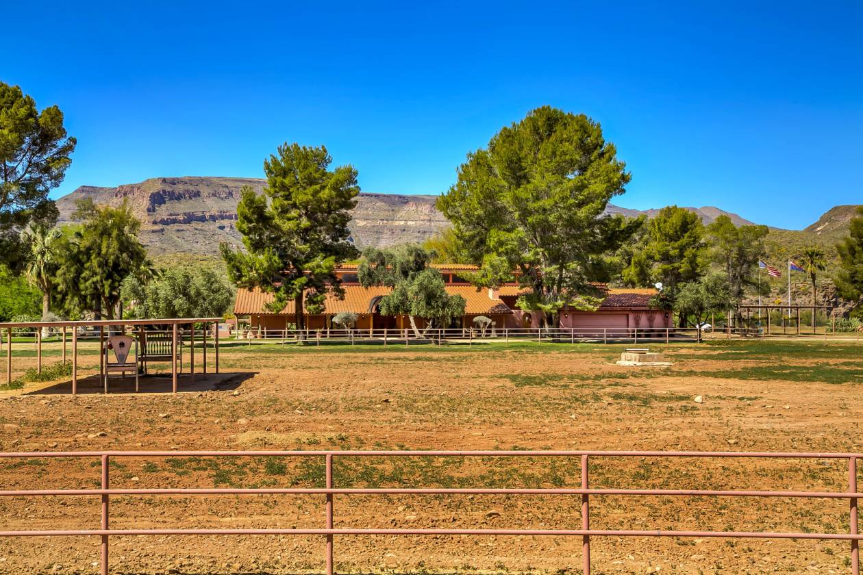 One of a Kind Ranch near Phoenix, Arizona New River, Maricopa County