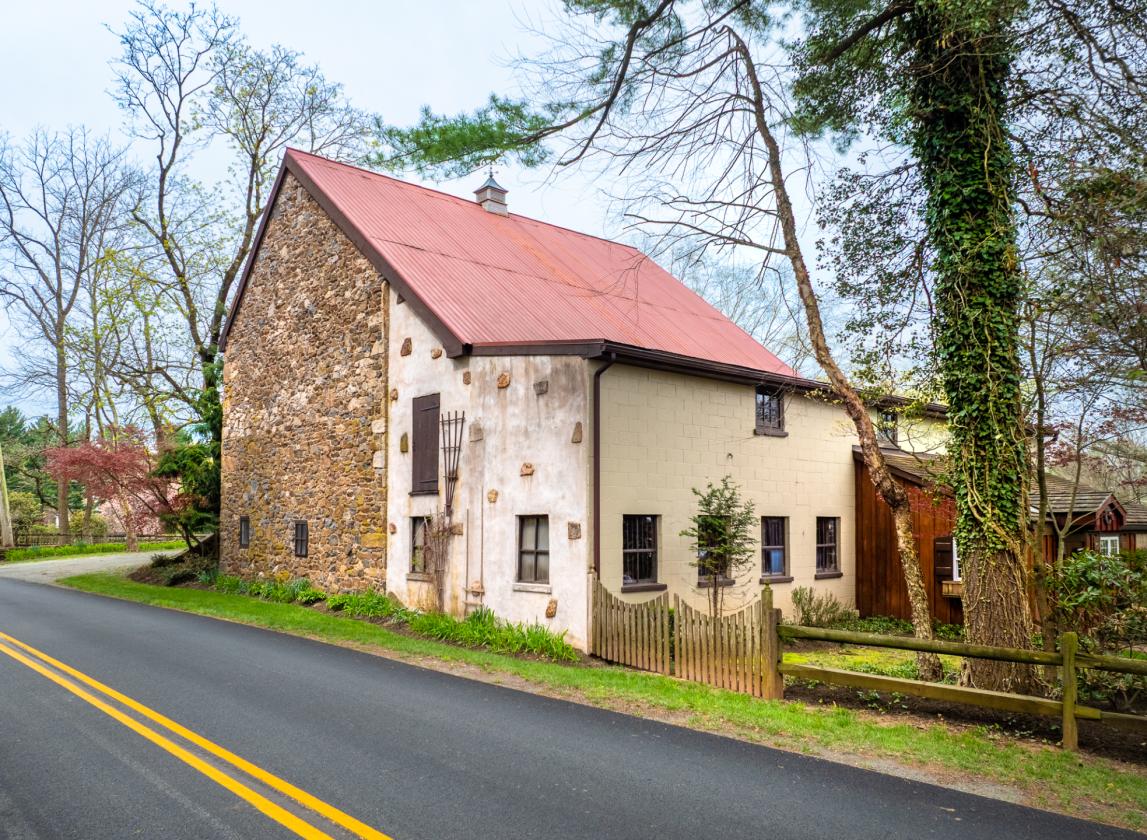 Timeless Colonial Charm - photo 9