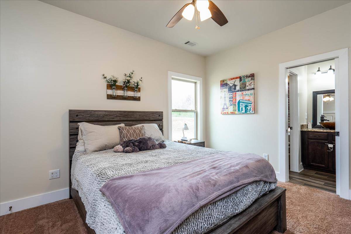 Luxury craftsman ranch located in a first class equestrian community