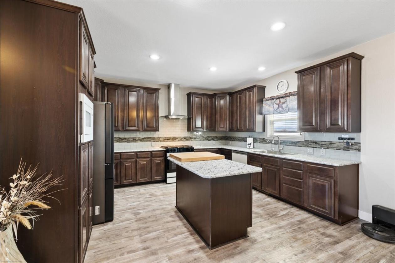 Space to Roam. Built for Horses. 10 Acres For You! - photo 6