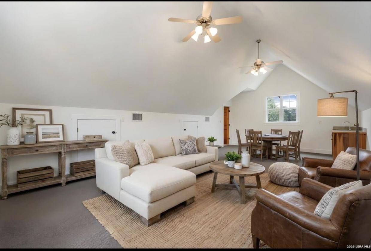 Texas Hill Country Estate | Barn & Riding Trails - photo 18