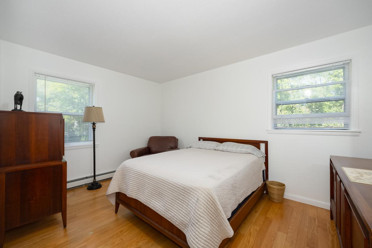 Impeccably kept horse property w/central location - photo 22